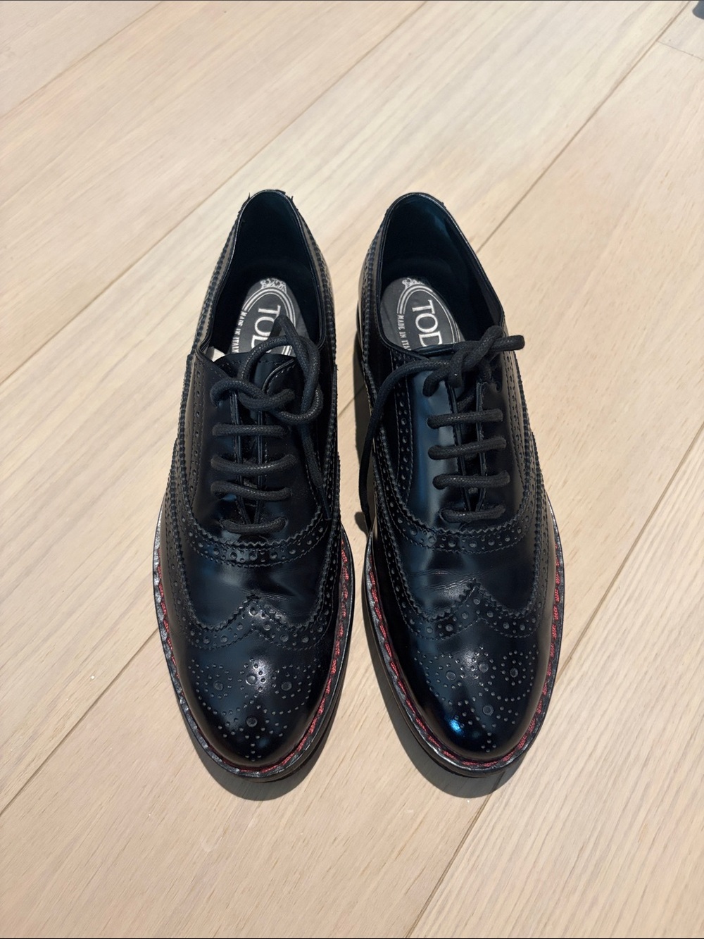 Tod's Black Leather Brogue Oxfords with Red-Trim Welt (US 7.5)